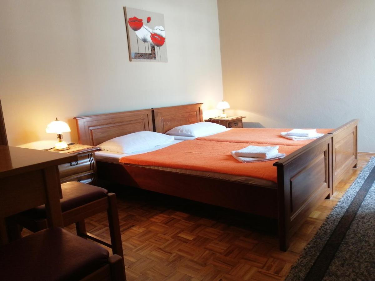 Lovely Apartment With Big Terrace In Budva Luaran gambar
