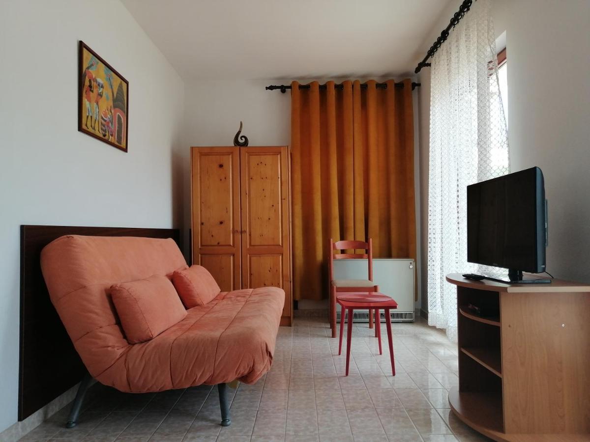 Lovely Apartment With Big Terrace In Budva Luaran gambar