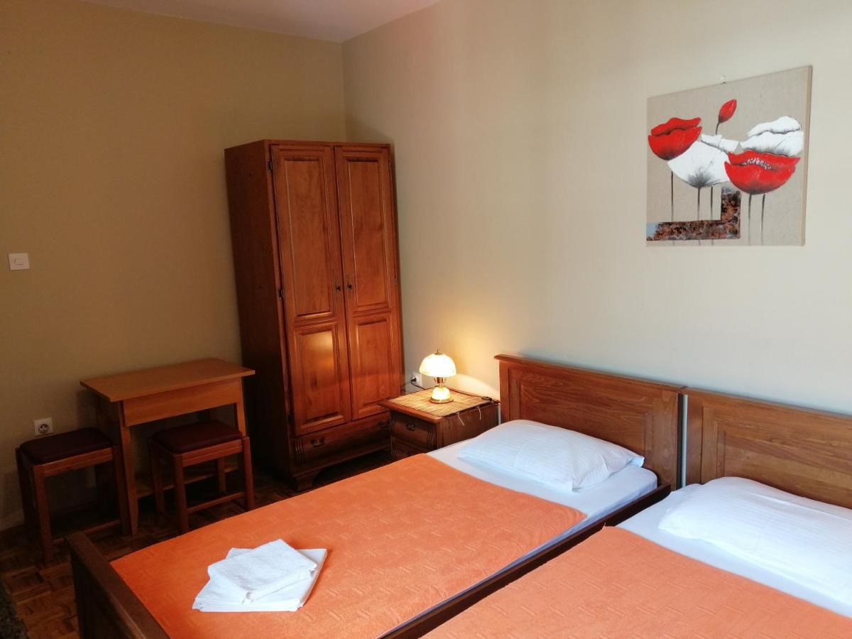 Lovely Apartment With Big Terrace In Budva Luaran gambar